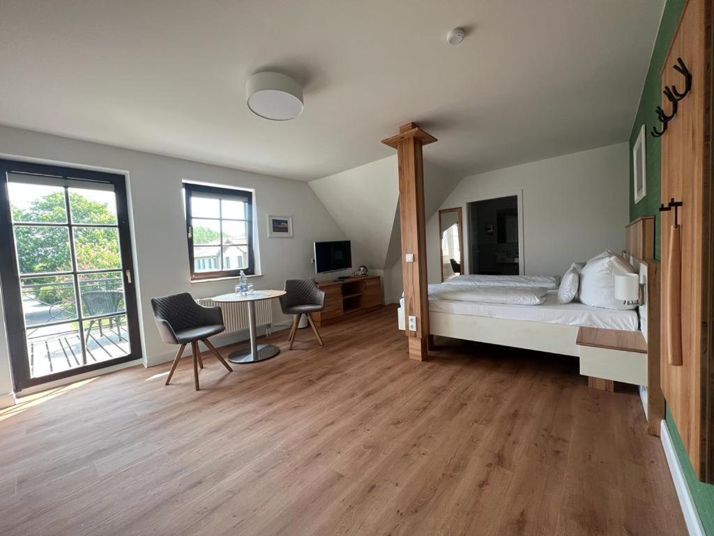 Hotel Ostseeland Rostock Ngoại thất bức ảnh